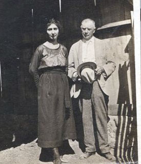 Willa (Myers) and John Moore